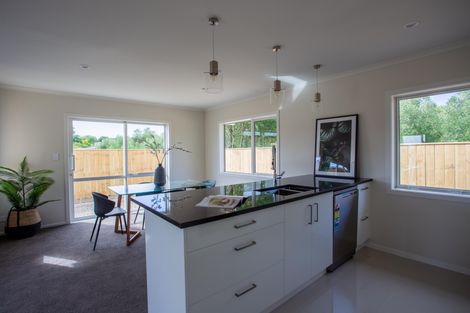 Photo of property in 62 Feist Street, Carterton, 5713