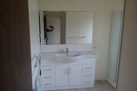 Photo of property in 5 Arlette Place, Massey, Auckland, 0614