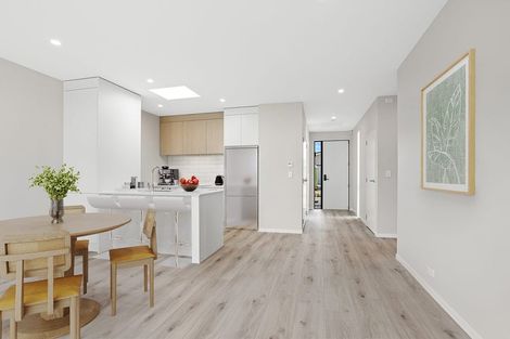 Photo of property in 8 Te Awapu Crescent, Takanini, 2112