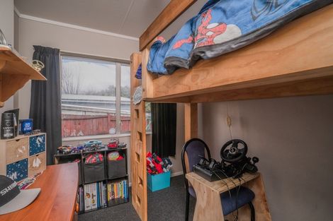 Photo of property in 12 Imperial Place, Henderson, Auckland, 0612