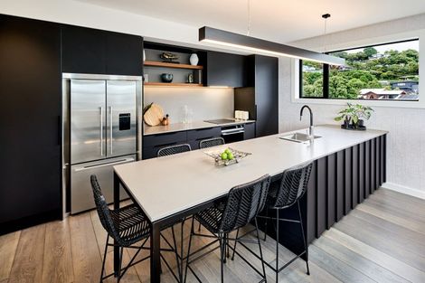 Photo of property in 5 Howard Road, Point Howard, Lower Hutt, 5013