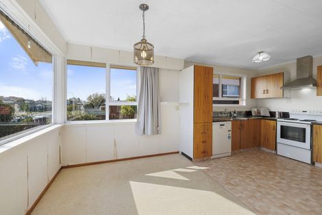 Photo of property in 11 Cumberland Street, Merrilands, New Plymouth, 4312