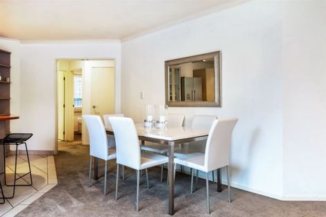 Photo of property in 8 Red Oak Place, Schnapper Rock, Auckland, 0632