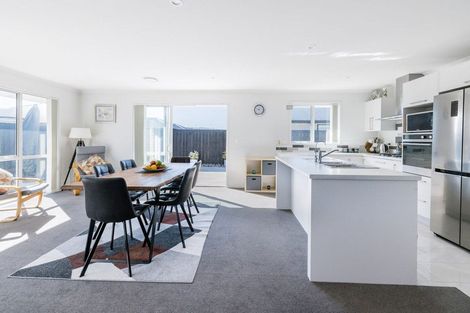 Photo of property in 36 Rose Leigh Drive, Cambridge, 3434