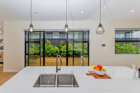 Photo of property in 4 Vintry Drive, Kumeu, 0810