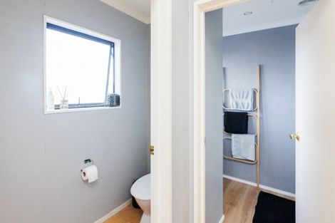 Photo of property in 1 Crewe Crescent, Hokowhitu, Palmerston North, 4410