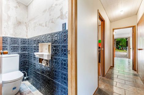 Photo of property in 48 Ngarahana Avenue, Paremoremo, Auckland, 0632