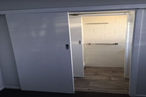 Photo of property in 3o Mountain Road, Mount Wellington, Auckland, 1060