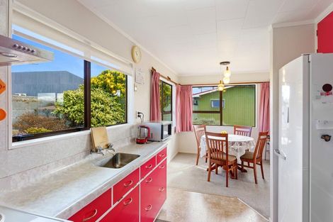 Photo of property in 33 Mountainview Terrace, Otaki Beach, Otaki, 5512