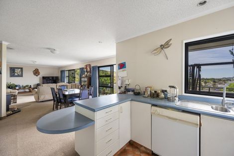 Photo of property in 9 Poaka Place, Taradale, Napier, 4112