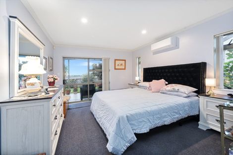 Photo of property in 1 Sandhurst Rise, Henderson, Auckland, 0612