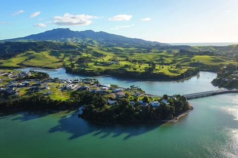 Photo of property in 92 Omahina Street, Raglan, 3225