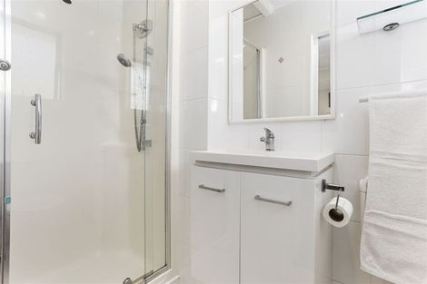 Photo of property in 138 Weatherly Road, Torbay, Auckland, 0630