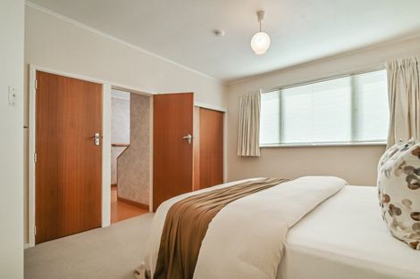 Photo of property in 2 Rakau Street, Havelock North, 4130