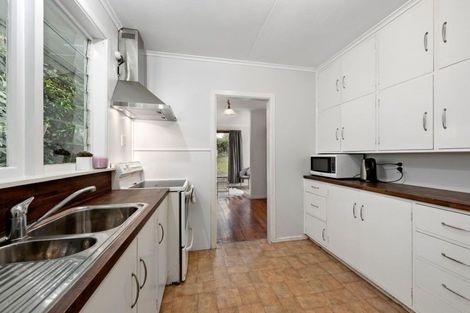 Photo of property in 61 Bird Grove, Stokes Valley, Lower Hutt, 5019