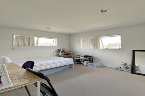 Photo of property in 15 Merlot Way, Te Atatu South, Auckland, 0610