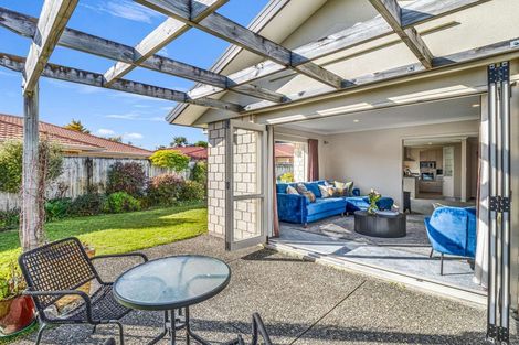 Photo of property in 18 Gilligan Close, College Estate, Whanganui, 4500