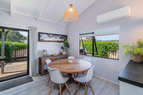 Photo of property in 8 Laura Place, Whitianga, 3510