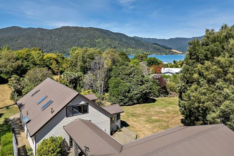 Photo of property in 28 Lady Cobham Grove, Anakiwa, Picton, 7281