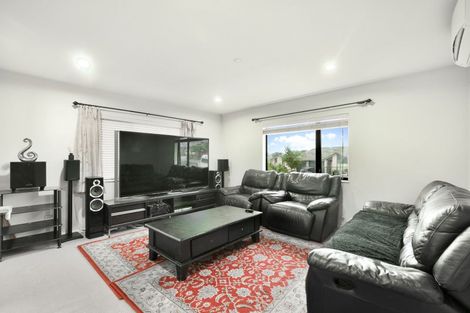 Photo of property in 12 Te Ironui Place, Huntington, Hamilton, 3210