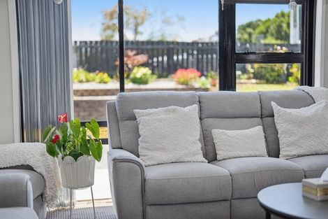 Photo of property in 69 Holmes Road, Manurewa, Auckland, 2102