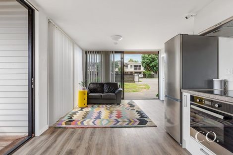 Photo of property in 1 Karewa Parade, Papamoa Beach, Papamoa, 3118