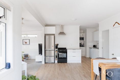 Photo of property in 22 Queen Road, Bellevue, Tauranga, 3110