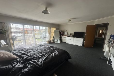 Photo of property in 1 Liston Crescent, Hillcrest, Hamilton, 3216