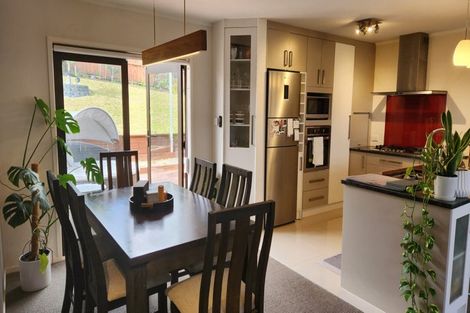 Photo of property in 2 Broadfield Street, Massey, Auckland, 0614