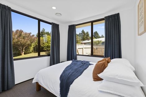 Photo of property in 20 Fenchurch Grove, Stokes Valley, Lower Hutt, 5019