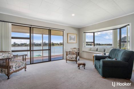 Photo of property in 16 Pohutukawa Drive, Athenree, Katikati, 3177