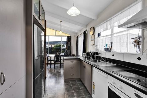 Photo of property in 16 Villa Place, Bell Block, New Plymouth, 4312