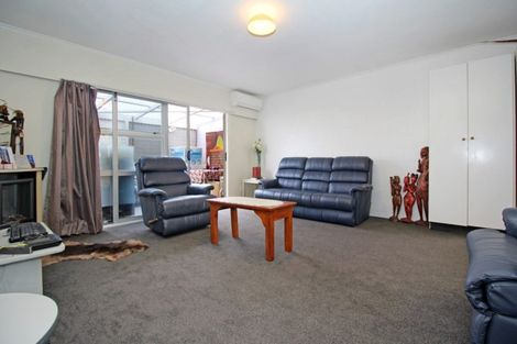 Photo of property in 2/37 Hillside Road, Papatoetoe, Auckland, 2025