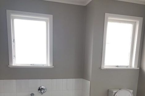 Photo of property in 4 La Trobe Street, Pakuranga Heights, Auckland, 2010