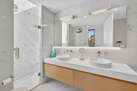 Photo of property in 98 Major Hornbrook Road, Mount Pleasant, Christchurch, 8081