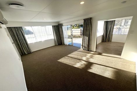 Photo of property in 12 Palliser Place, Milson, Palmerston North, 4414