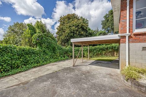 Photo of property in 1/11 Glenfern Road, Mellons Bay, Auckland, 2014