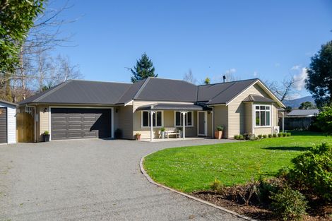 Photo of property in 75 Frederick Street, Carterton, 5713