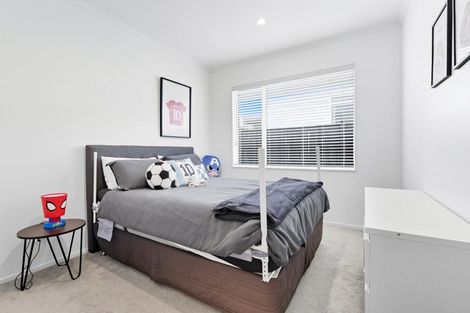 Photo of property in 3 Dida Park Drive, Kumeu, 0810