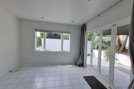 Photo of property in 17b Warwick Street, Morningside, Auckland, 1022