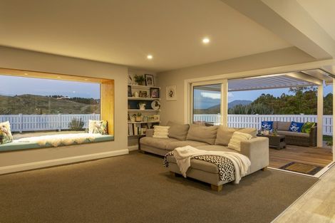 Photo of property in 97 Loch Views Road, Acacia Bay, Taupo, 3385
