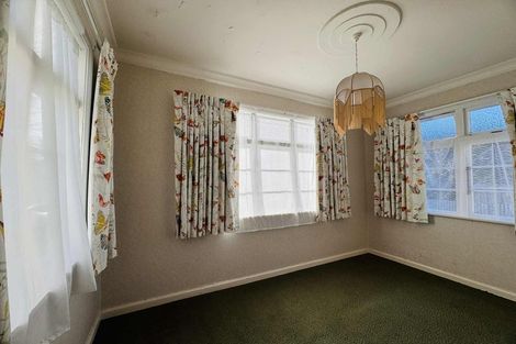 Photo of property in 29-31 Rangitira Avenue, Palmerston North, 4414