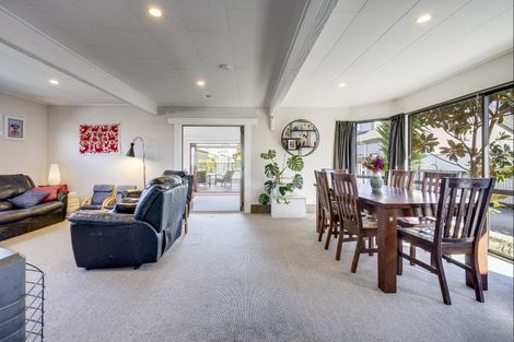 Photo of property in 28 Vigor Brown Street, Napier South, Napier, 4110