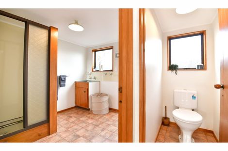 Photo of property in 2/208 Centreway Road, Orewa, 0931