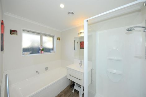 Photo of property in 38 Te Whenu Crescent, Marshland, Christchurch, 8083