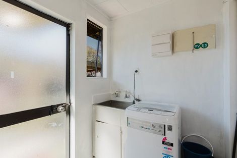 Photo of property in 16 Tranmere Road, Fairfield, Hamilton, 3214