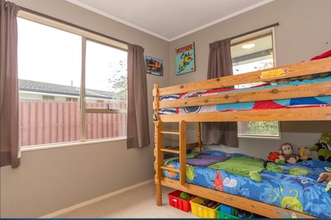 Photo of property in 18 Stillwater Place, Westbrook, Palmerston North, 4412