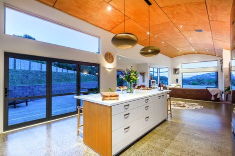 Photo of property in 3 Coroglen Rise, Pukerua Bay, 5026