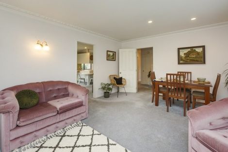 Photo of property in 15a Phoenix Avenue, Hokowhitu, Palmerston North, 4410