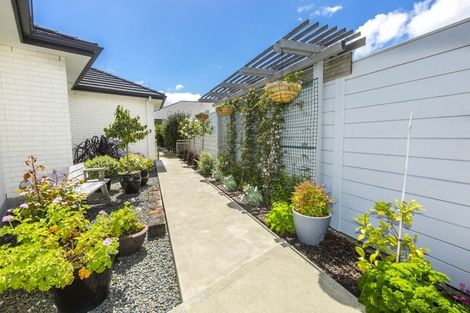 Photo of property in 11 Vernon Grove, Brown Owl, Upper Hutt, 5018